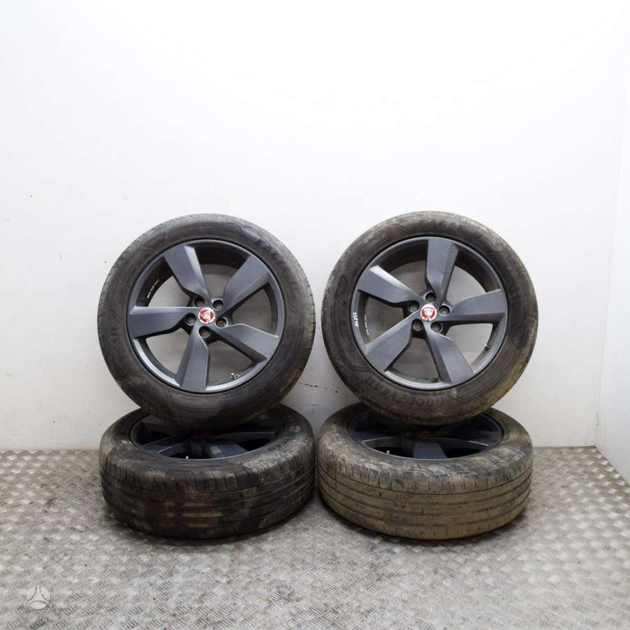 Jaguar E-PACE, lengvojo lydinio, R19