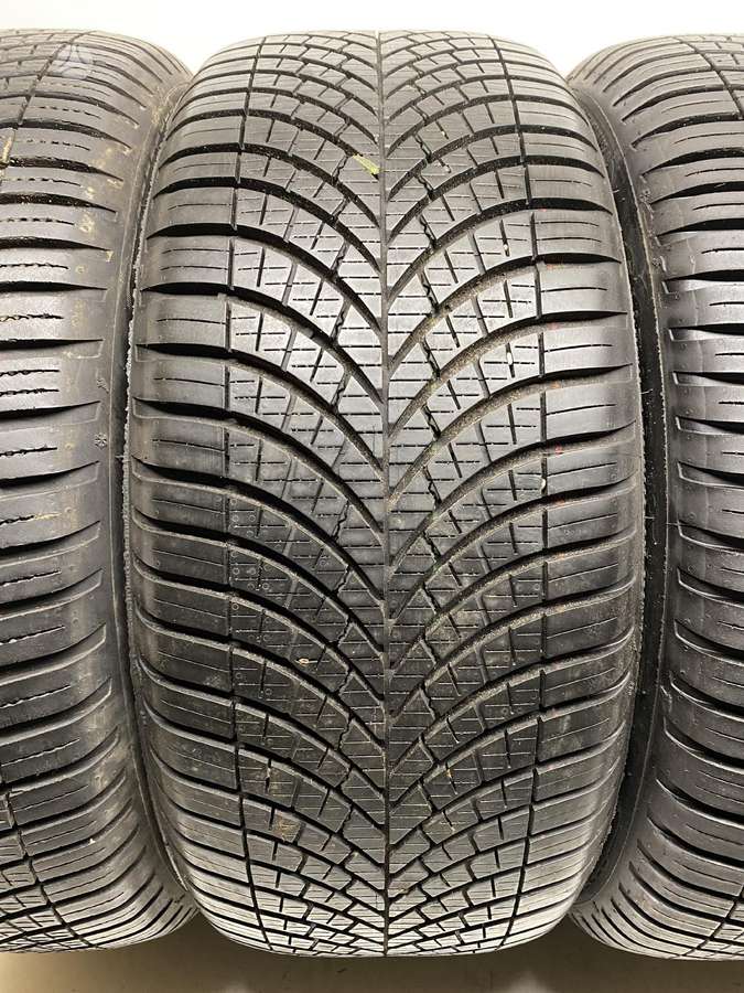 Goodyear Vector4Season Gen3 2024m, всесезонные 225/45 R17