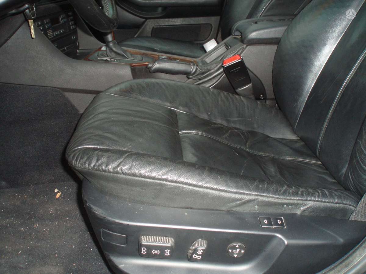 BMW 525 dalimis. Dalimis