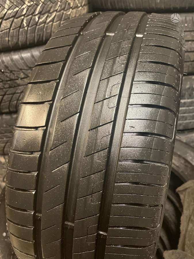 Goodyear Efficient grip performance, vasarinės 195/40 R17