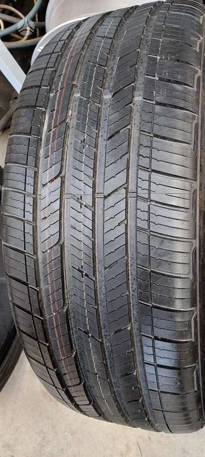 Bridgestone, всесезонные 235/50 R20