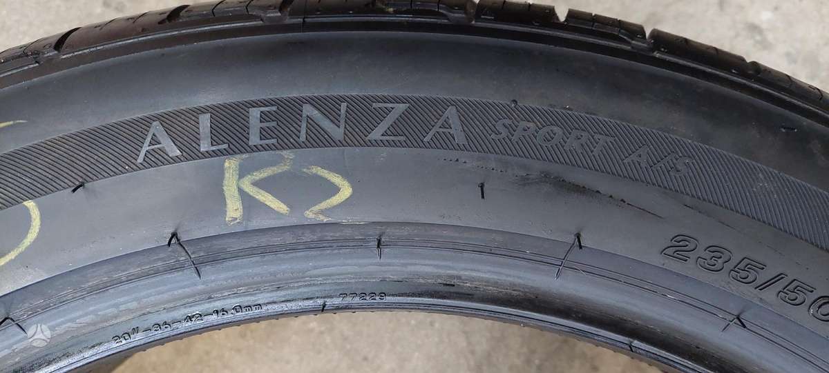 Bridgestone, universalios 235/50 R20