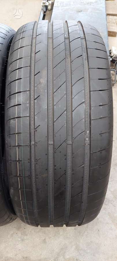 Goodyear, summer 255/40 R21