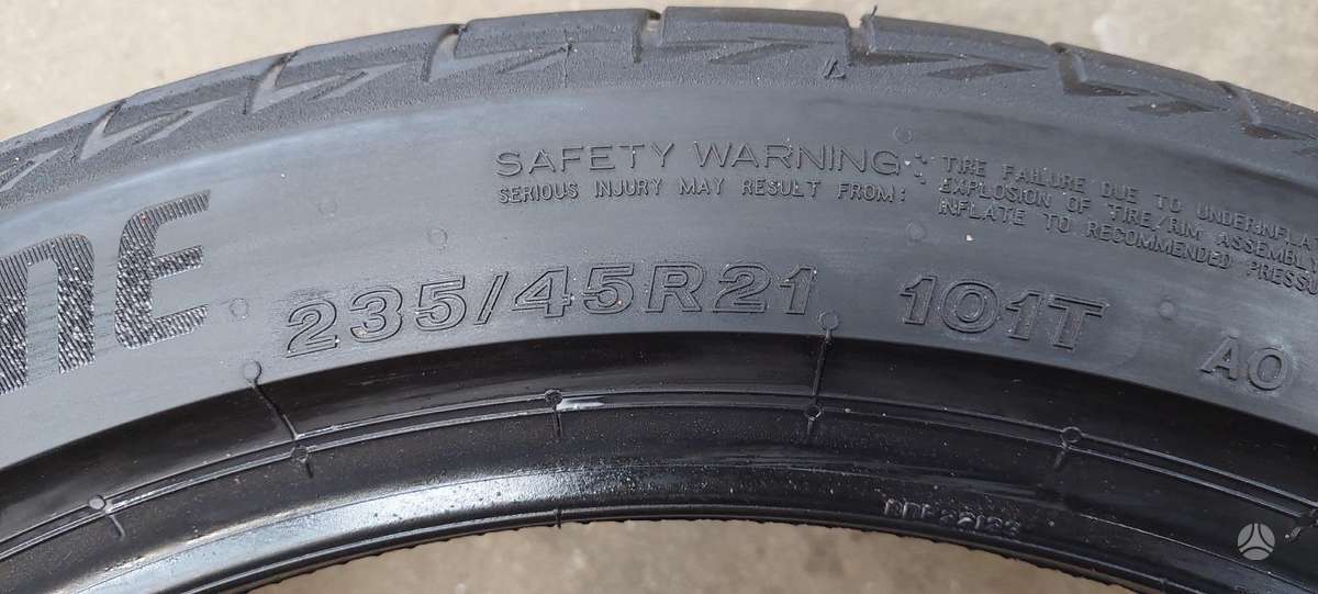 Bridgestone, vasaras 235/45 R21