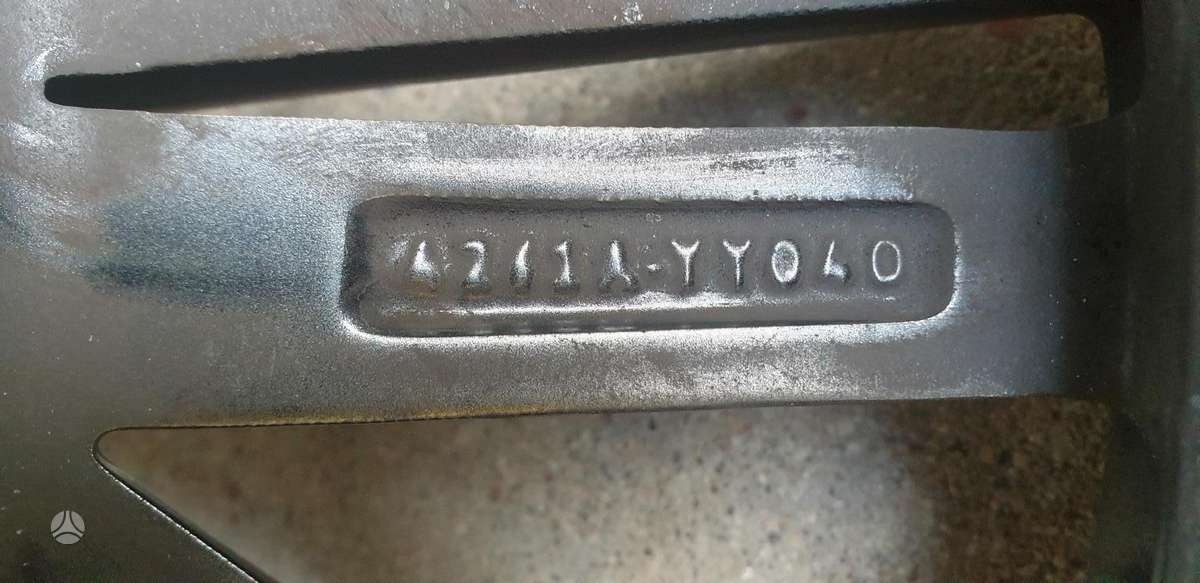 Toyota Corolla Tik dalys nuotraukose