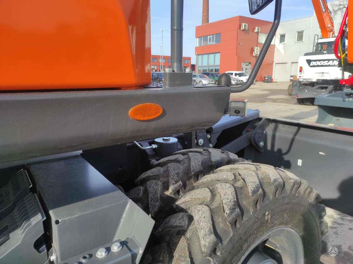 Doosan DX170W-7, ekskavatori
