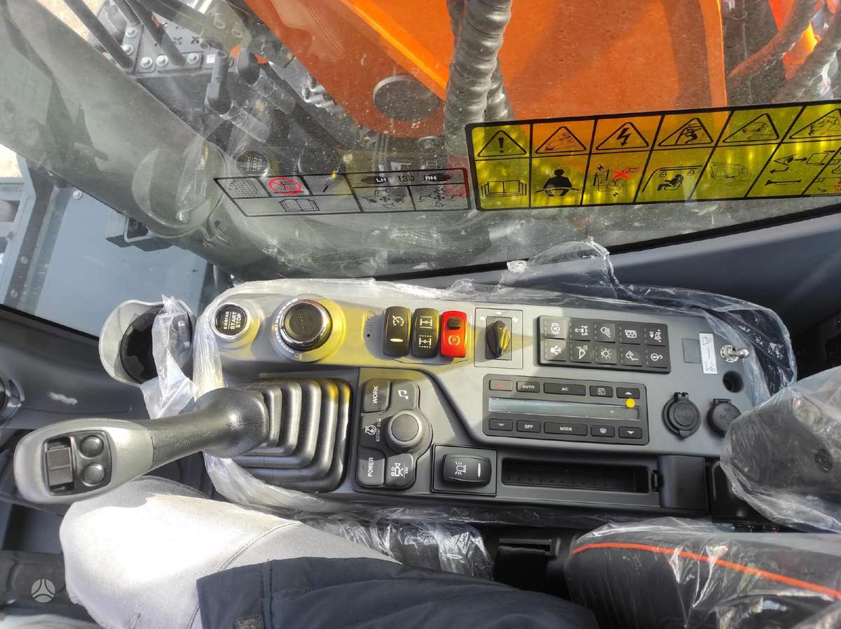 Doosan DX170W-7, ekskavatori