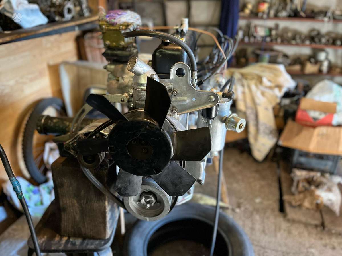 GAZ 21 engine parts