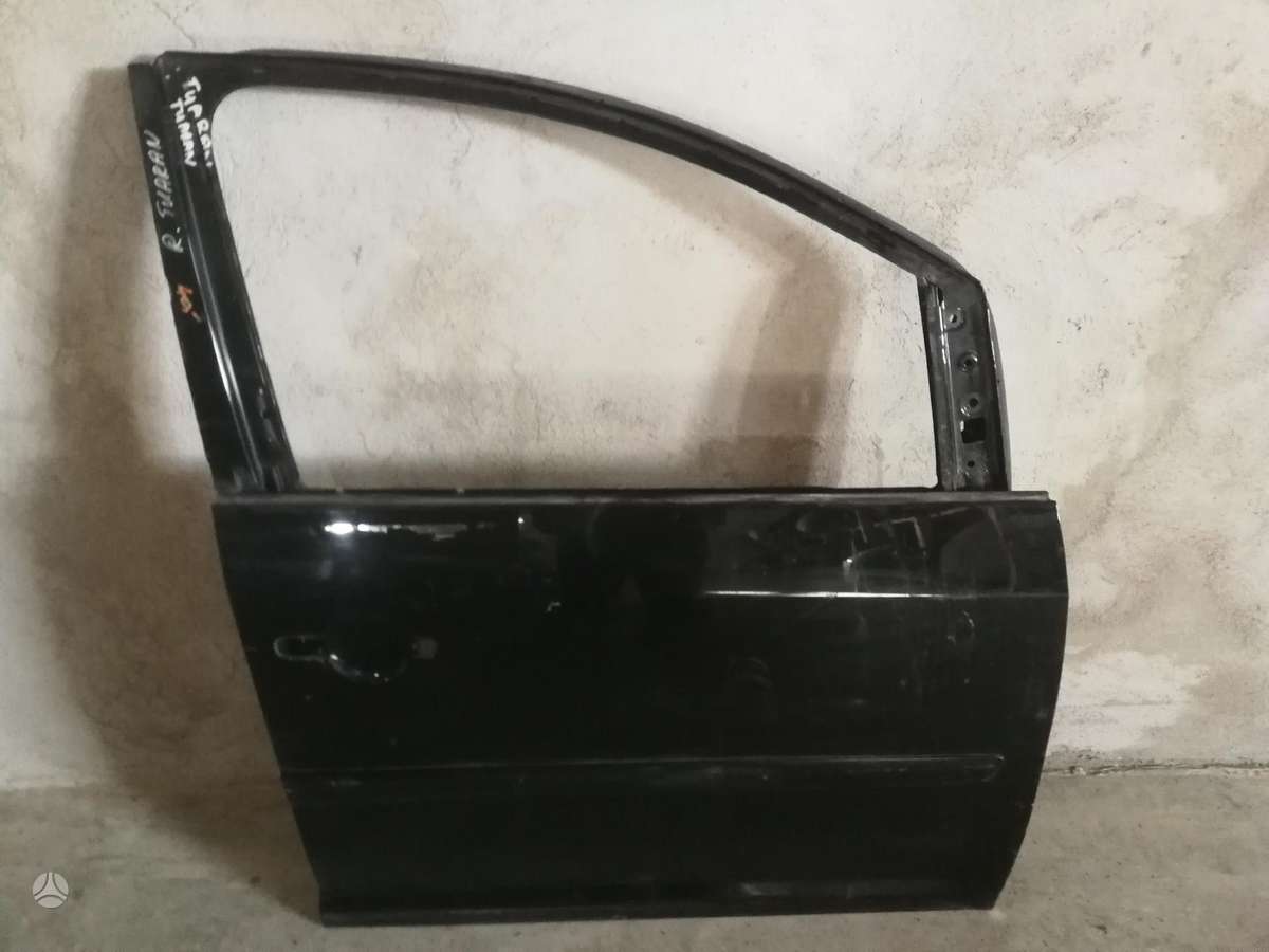 Volkswagen Touran doors