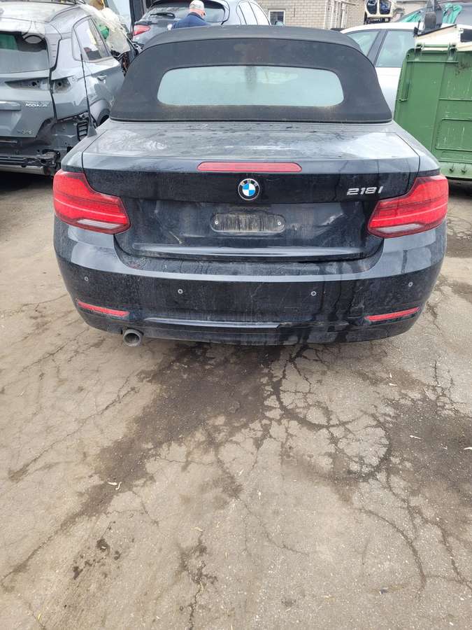 BMW 2 serija dalimis