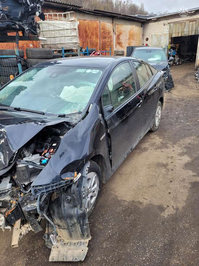 Toyota Prius по частям