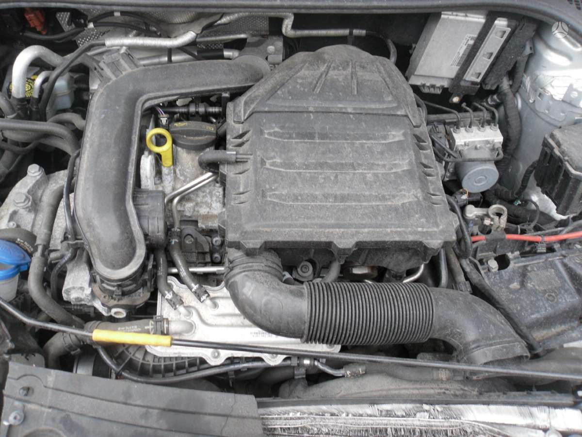 Skoda Rapid dalimis