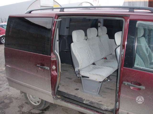 Mercedes-Benz V230