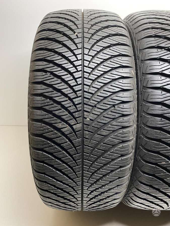 Goodyear Vector4Seasons 2021m, universalios 215/50 R17
