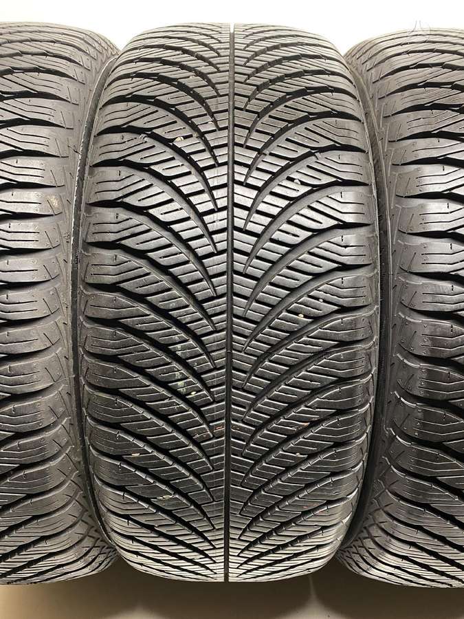 Goodyear Vector4Seasons 2021m, universalios 215/50 R17