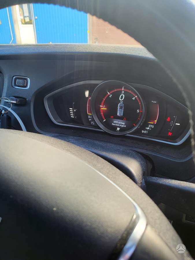 Volvo V40