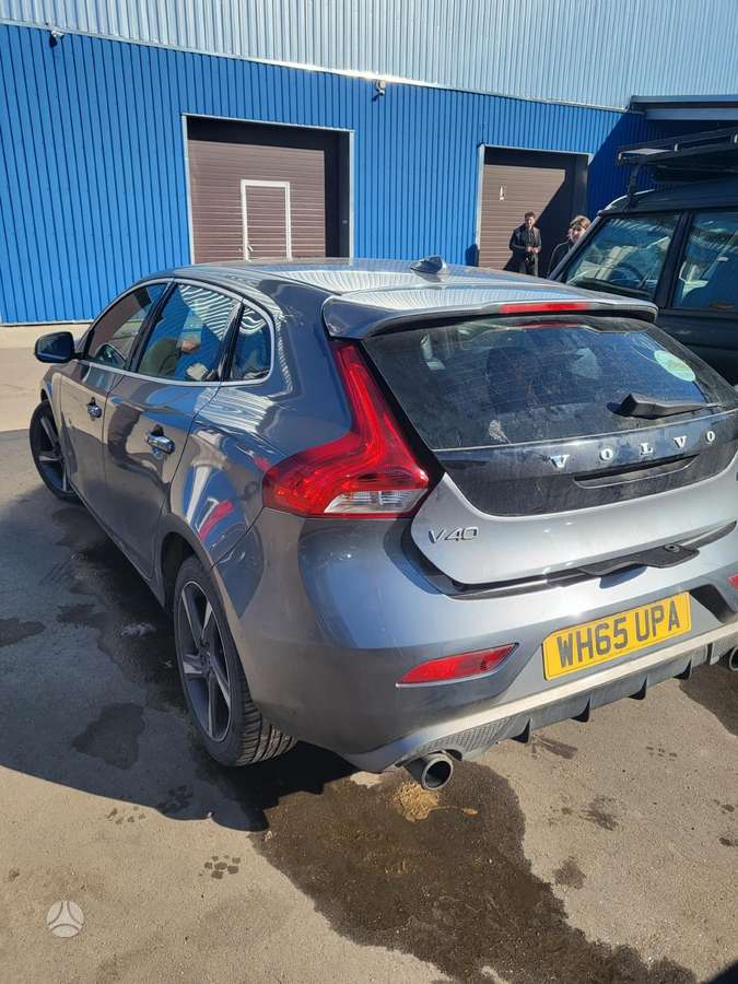 Volvo V40