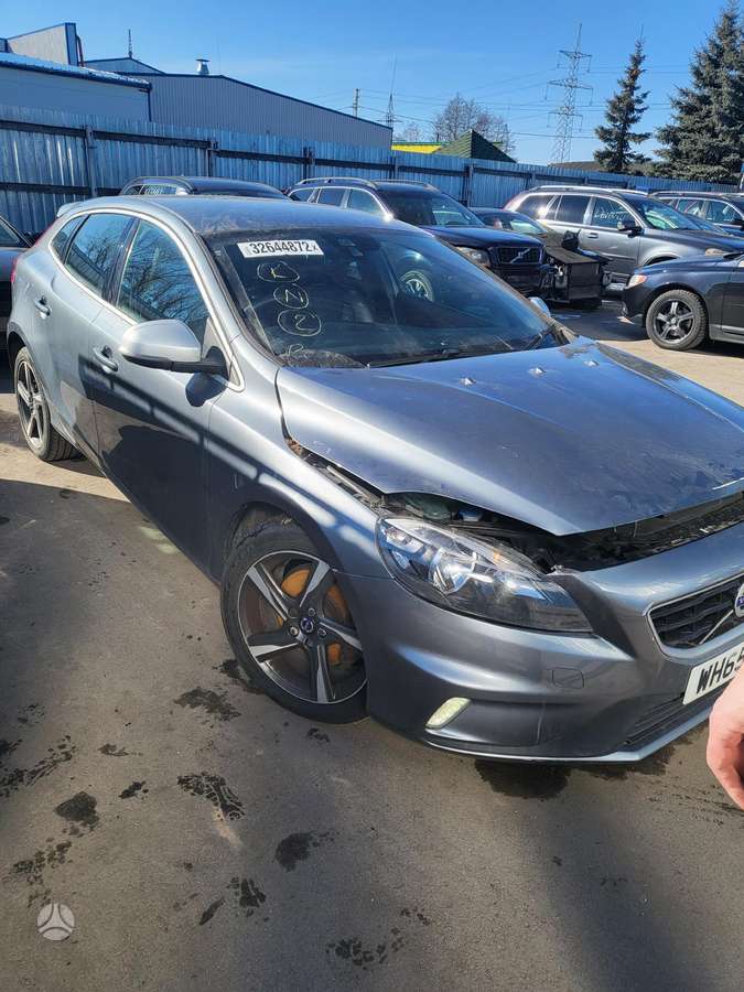 Volvo V40