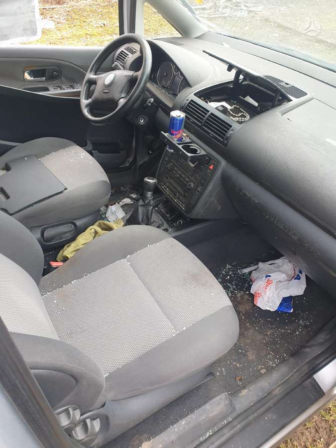 Volkswagen Sharan dalimis