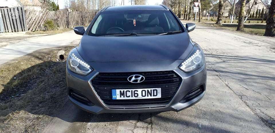 Hyundai i40 for parts