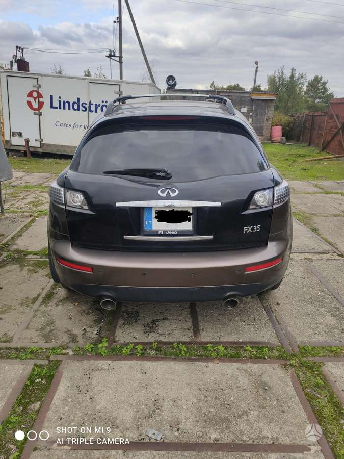 Infiniti FX35