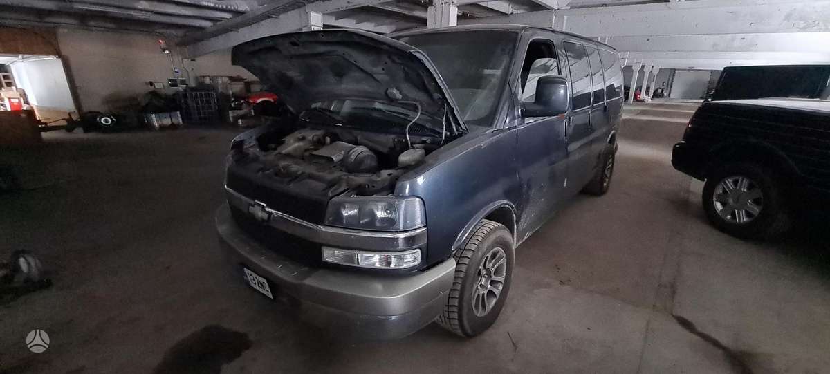 GMC Savana for parts