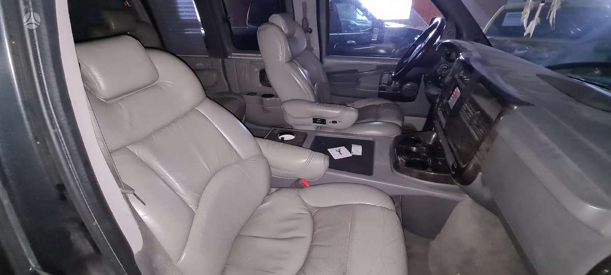 GMC Savana for parts
