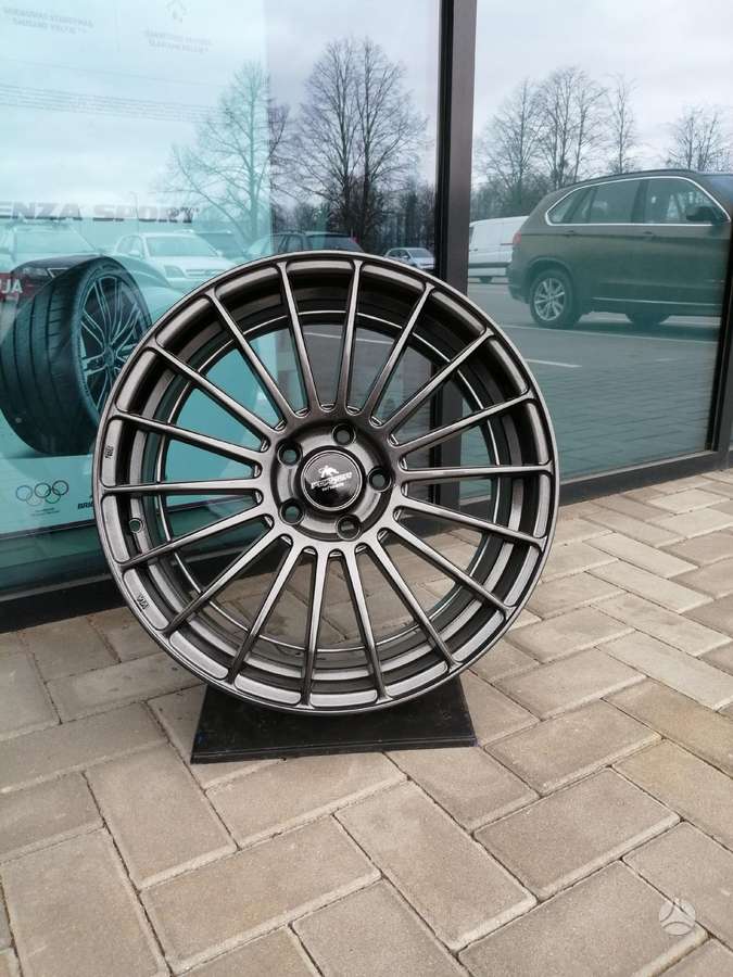 Forzza Velvet, lengvojo lydinio, R18