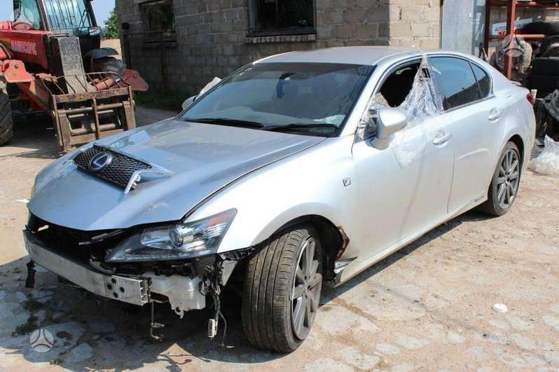 Lexus GS 450h по частям