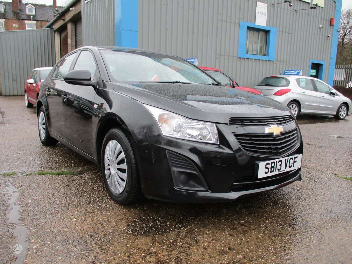 Chevrolet Cruze dalimis. 2 0 dyzelis