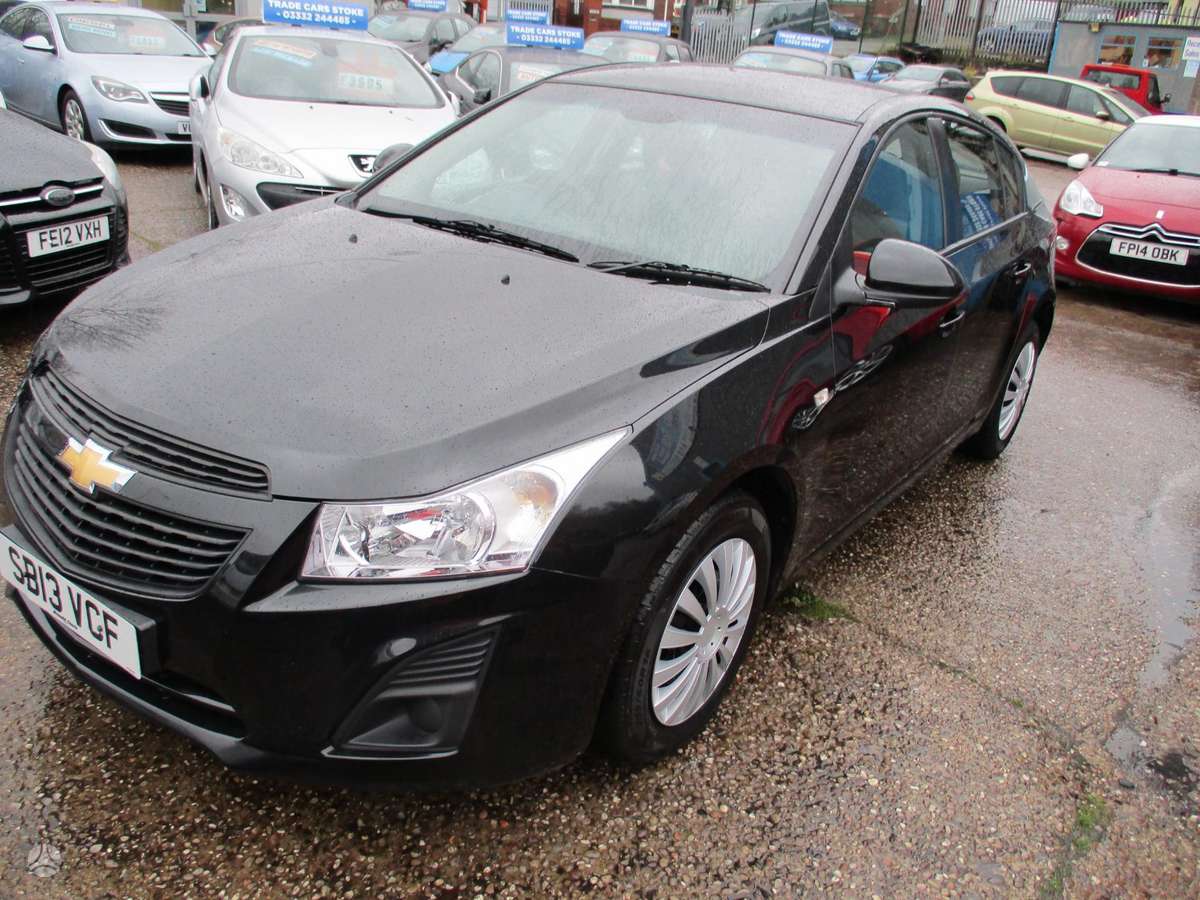 Chevrolet Cruze dalimis. 2 0 dyzelis