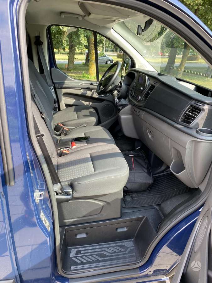 Ford Transit Custom, passenger minibus
