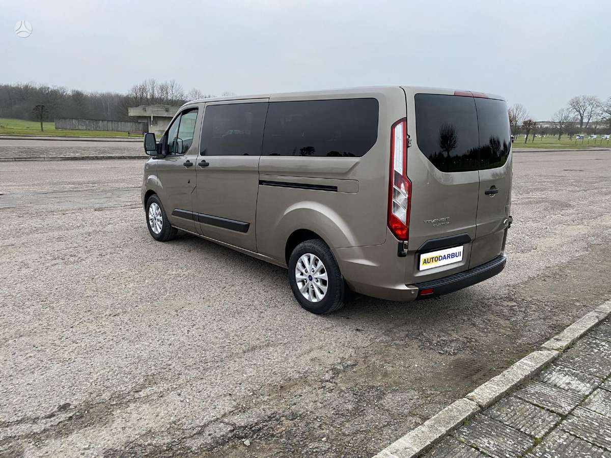 Ford Transit Custom, keleivinis mikroautobusas
