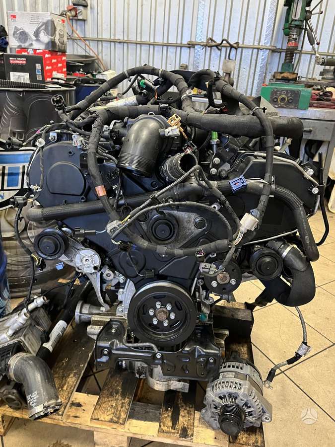 Land Rover Range Rover Velar Variklis dalimis