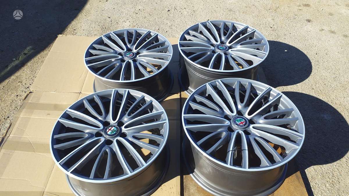Alfa Romeo Giulia, light alloy, R18