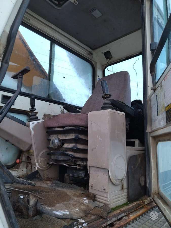Hyundai ROBEX -320LC, ekskavatoriai