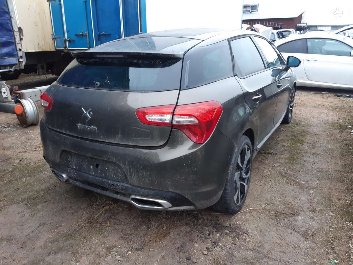 Citroen DS5 по частям