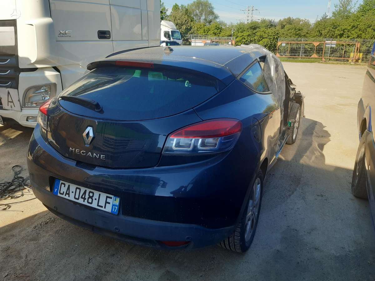 Renault Megane по частям
