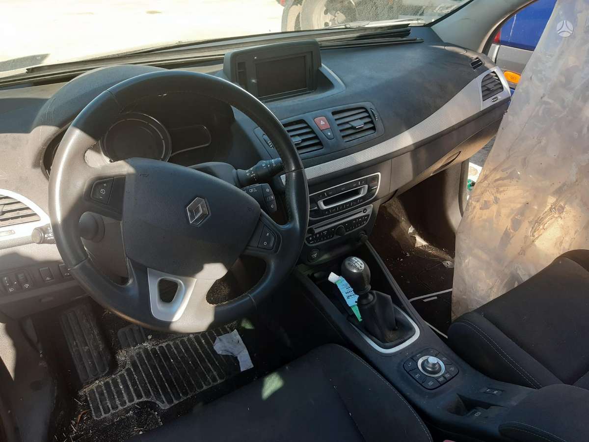 Renault Megane по частям