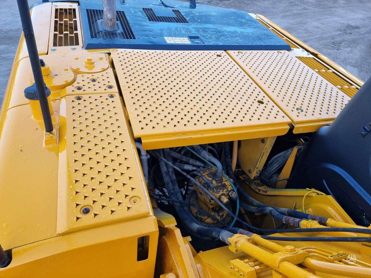 JCB JS220LC, экскаваторы