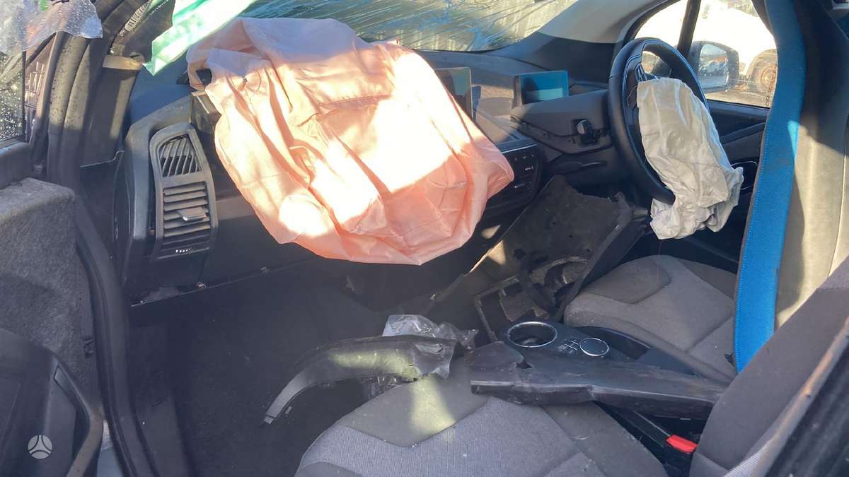 BMW i3 for parts