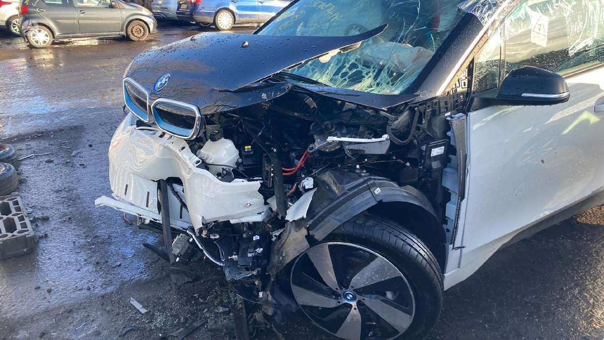 BMW i3 for parts