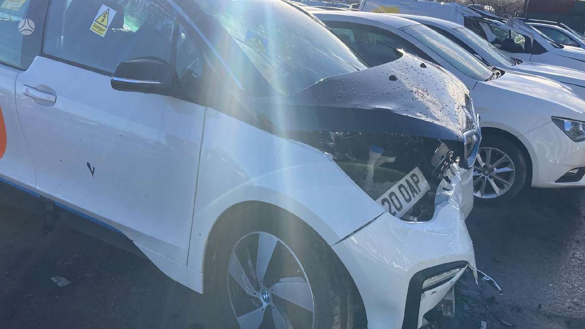 BMW i3 for parts