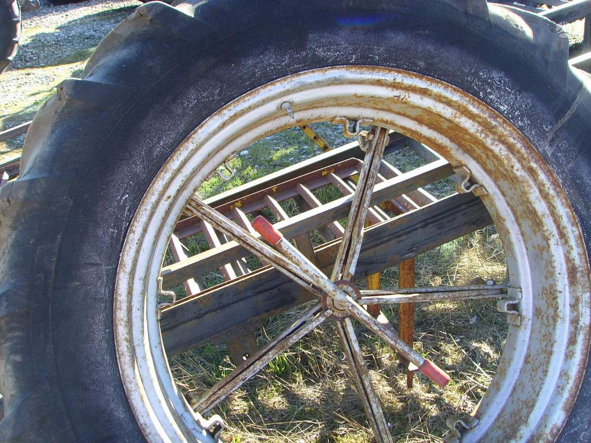 Case MX 100  Dubliai, другое