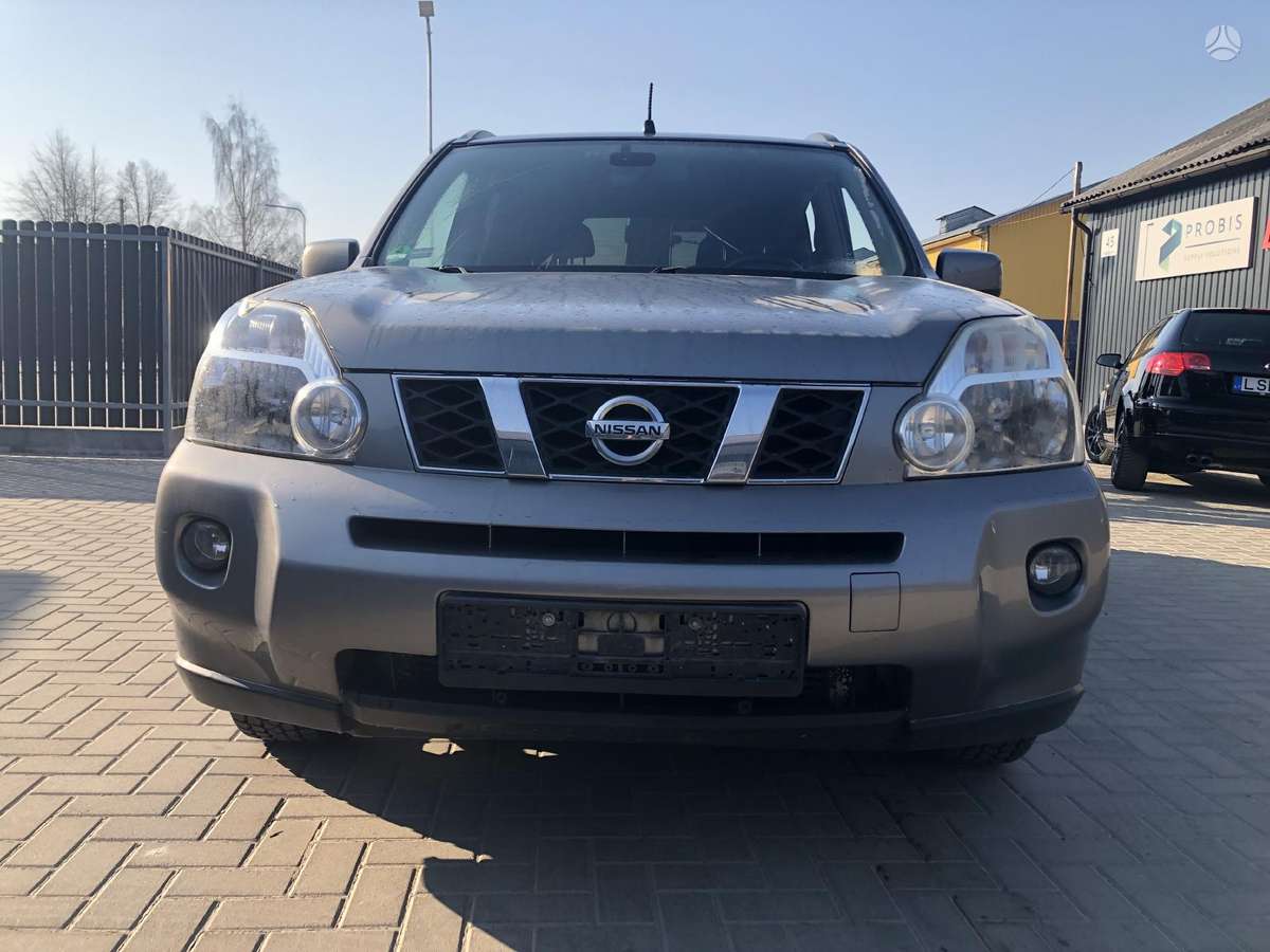 Nissan X-Trail for parts
