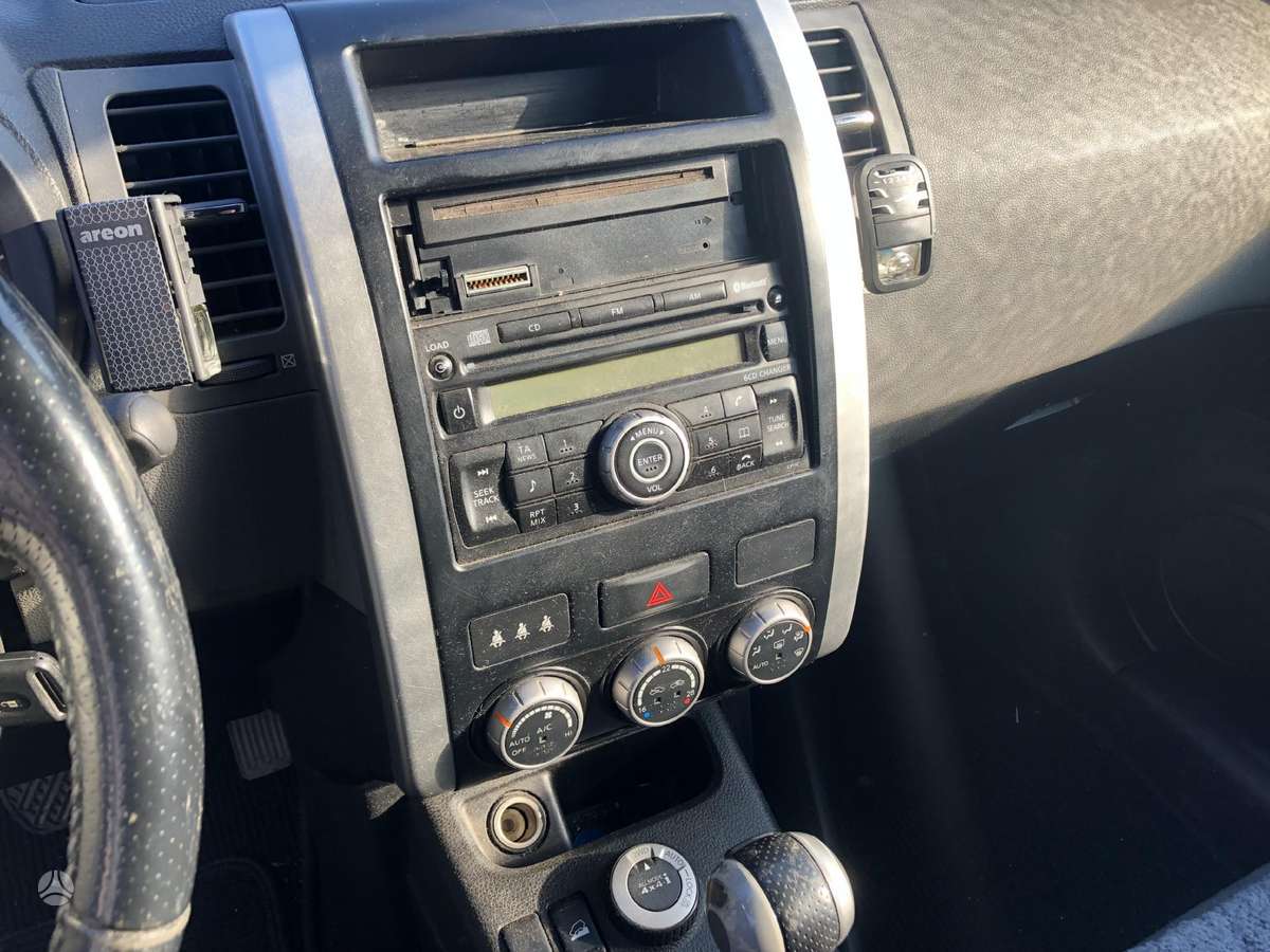 Nissan X-Trail for parts