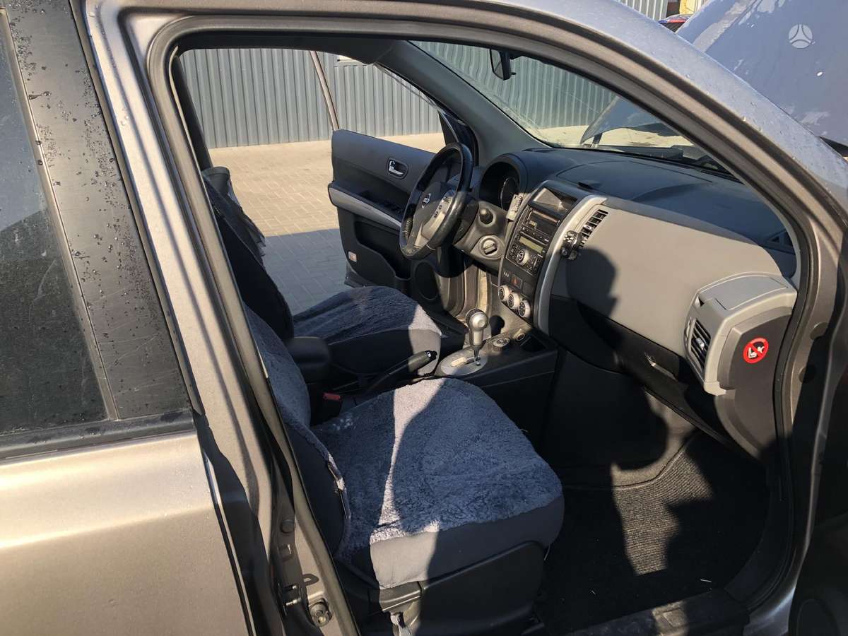 Nissan X-Trail for parts