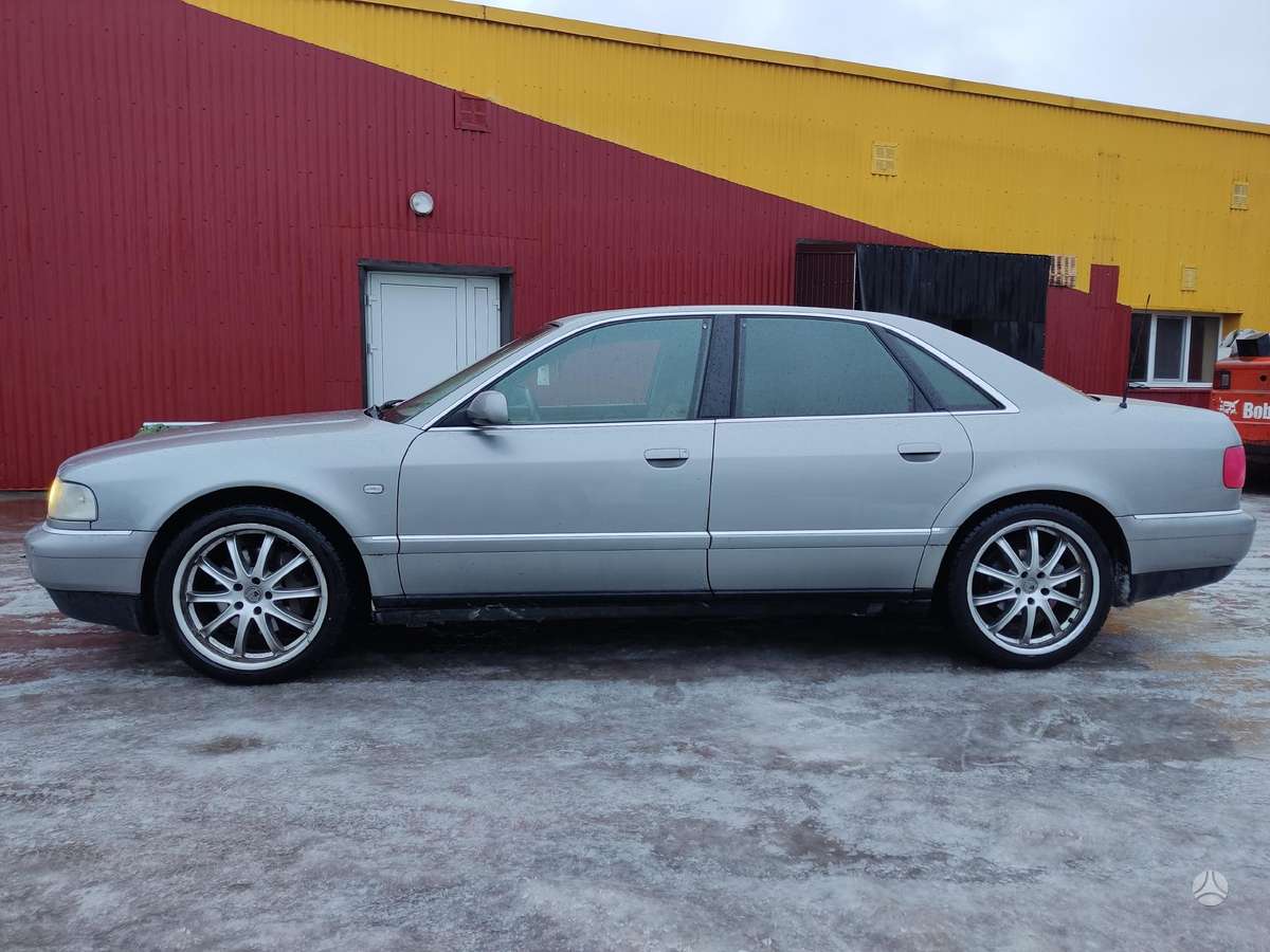 Audi A8 по частям