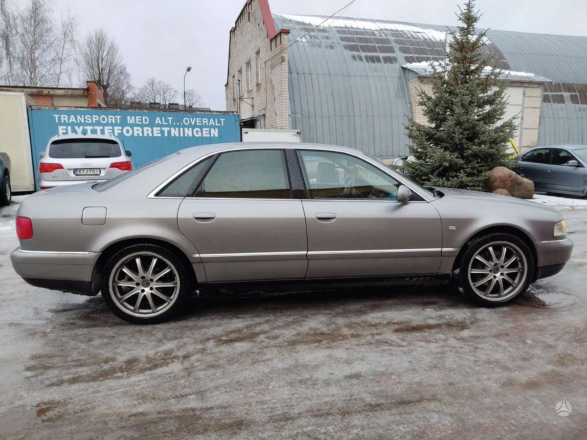 Audi A8 по частям