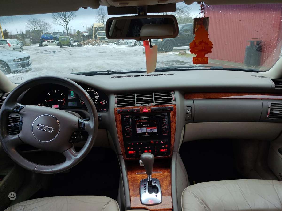 Audi A8 по частям